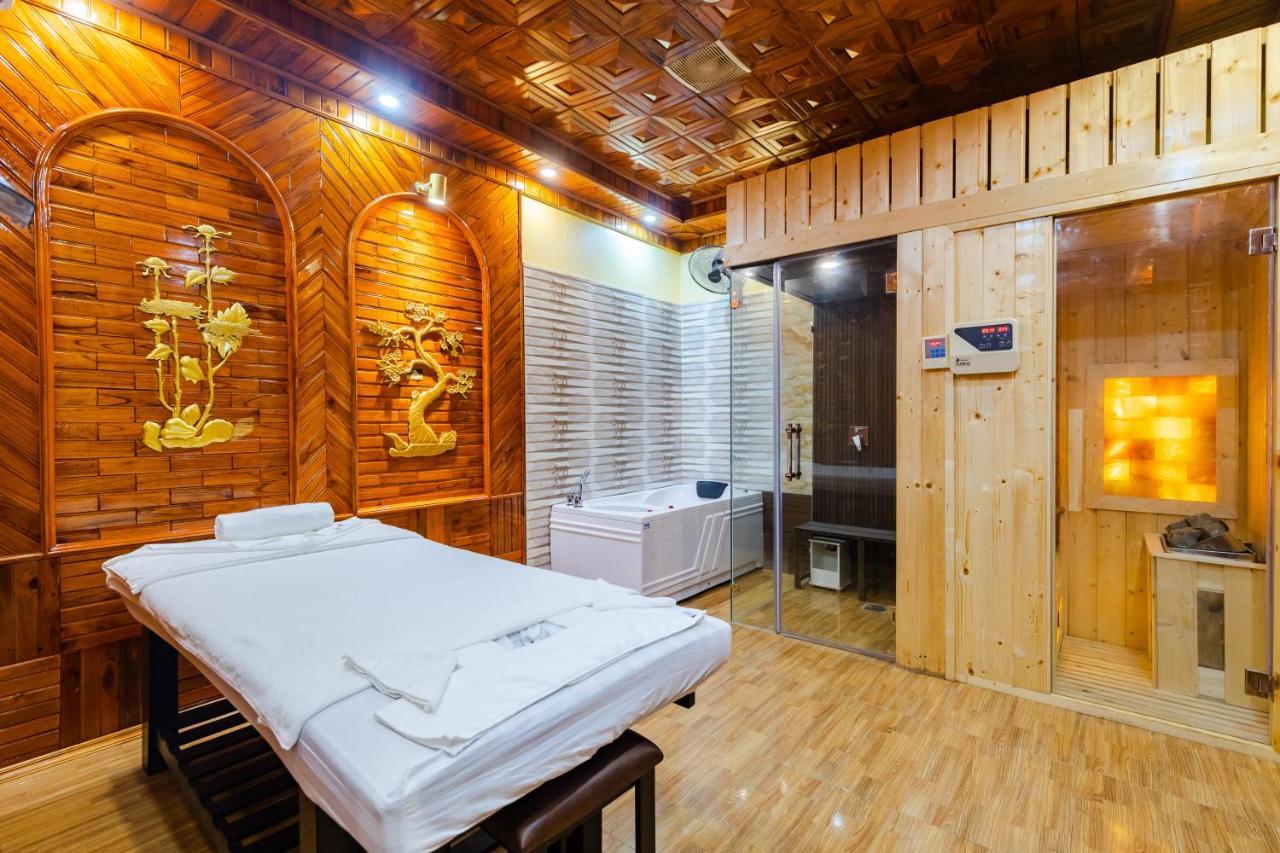 Theking Hotel Huong Gia Eksteriør billede