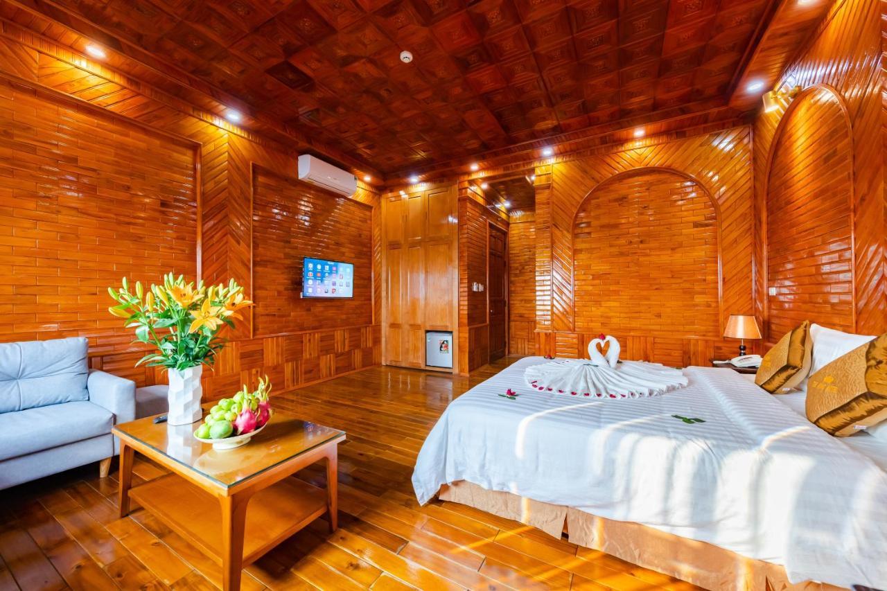 Theking Hotel Huong Gia Eksteriør billede