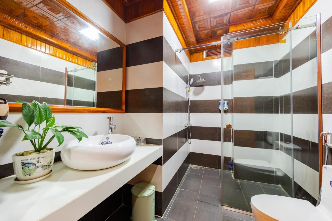 Theking Hotel Huong Gia Eksteriør billede